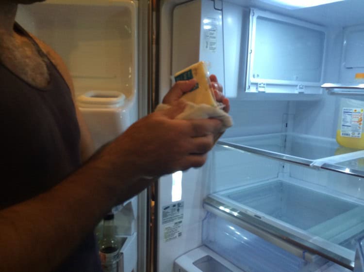 Natural Refrigerator Cleaning Tips